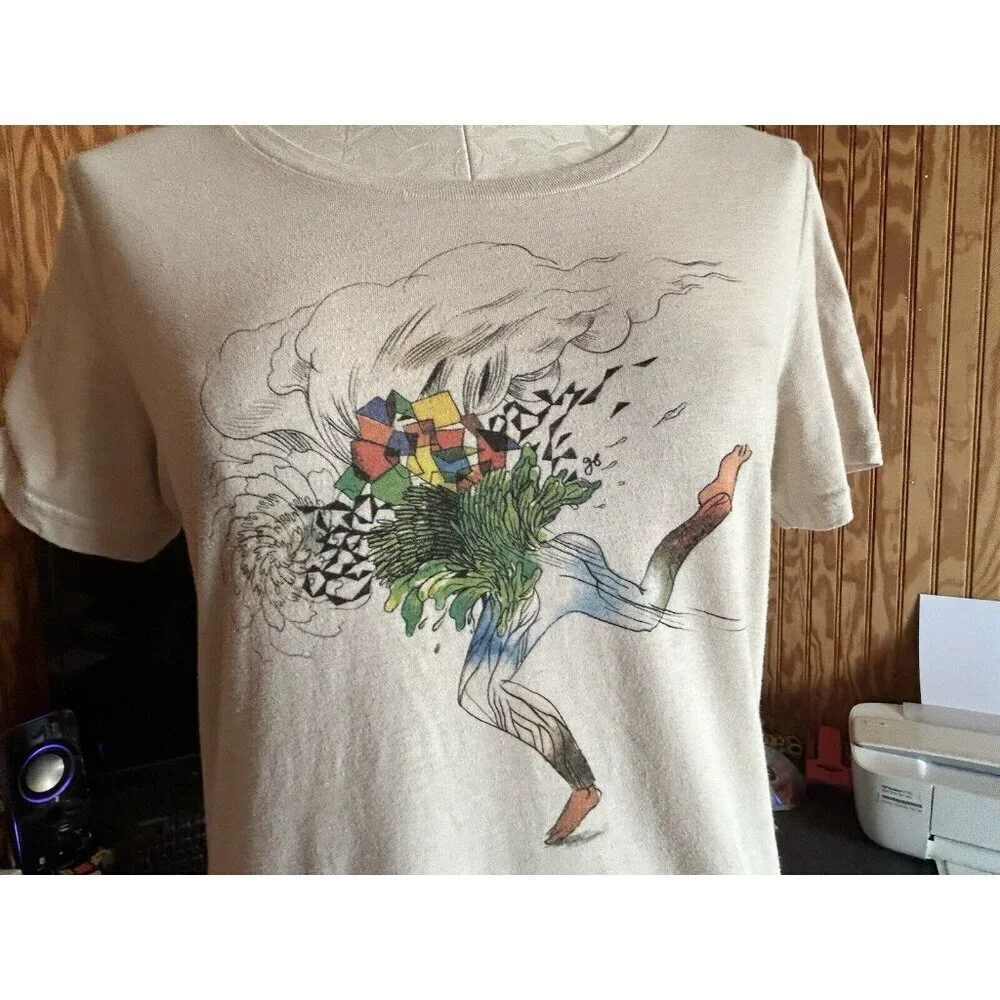 REI Co-Op Womens Graphic Tee Gala Bent Abstract Art Crewneck‎ Size M Biege